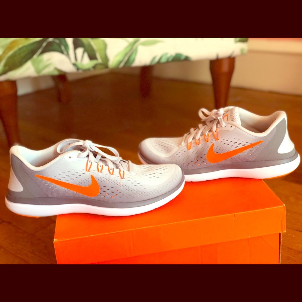 Nike running sneakers 👟